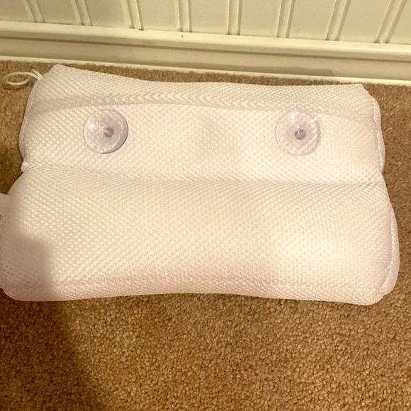 Bath Head Rest - Picture 2 of 3